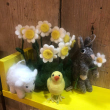 Load image into Gallery viewer, Handmade Hanging Fair trade Felt Pot o&#39; Daisies Decoration