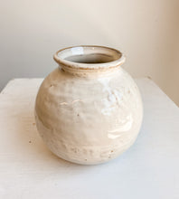 Load image into Gallery viewer, Rustic Belly Vases