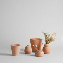 Load image into Gallery viewer, Terra Cotta Frog Vases