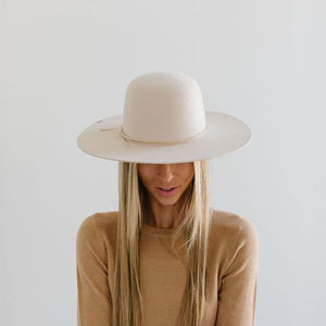 Rue Cream Open Crown