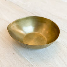 Load image into Gallery viewer, Brass Metal Tealight Holder