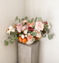 Load image into Gallery viewer, Christmas Low Table Centerpiece
